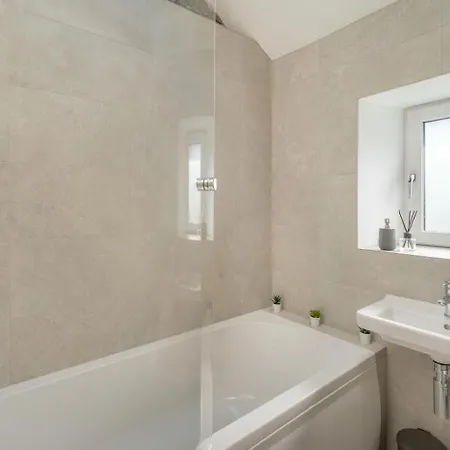 4 Bed In Oc-lr023 度假居 *